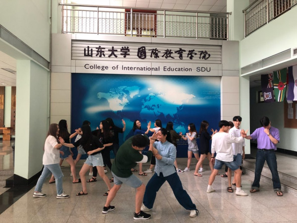 4c5556652a9039a3e5a888b2ff484361_1532065